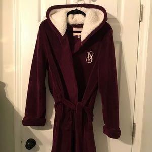 VS robe